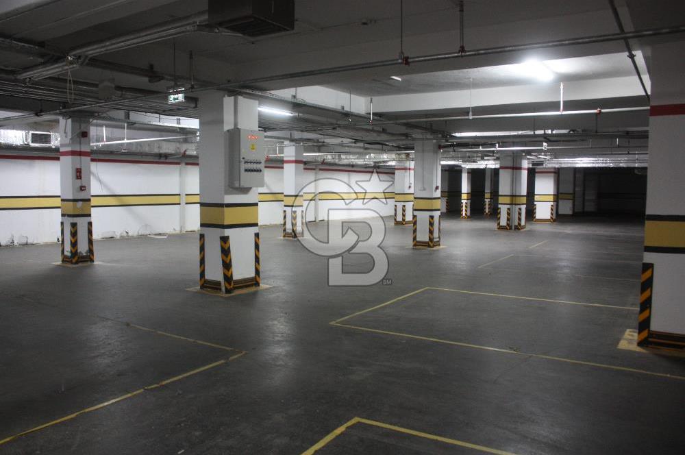 ATAŞEHİR ARAÇ GİRİŞLİ 3.300 M² ÜRETİM MONTAJ DEPO TESİSİ