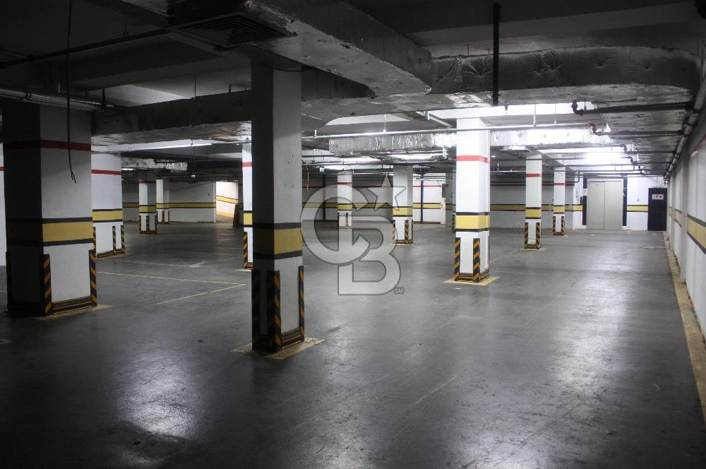 ATAŞEHİR ARAÇ GİRİŞLİ 3.300 M² ÜRETİM MONTAJ DEPO TESİSİ