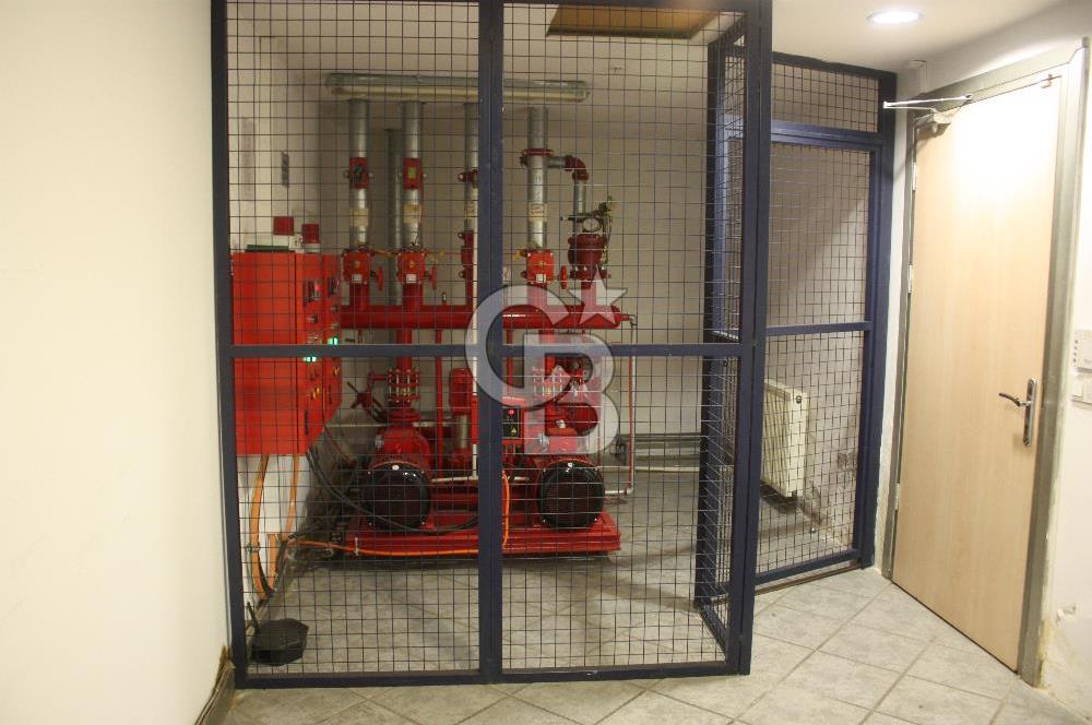 ATAŞEHİR ARAÇ GİRİŞLİ 3.300 M² ÜRETİM MONTAJ DEPO TESİSİ