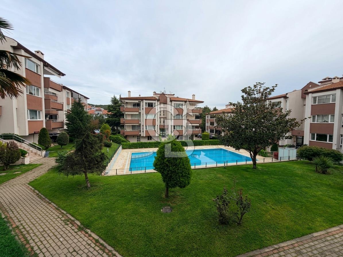 Çamlıca Anadolu Lisesi Sırasında Havuzlu Sitede Kiralık 4+1