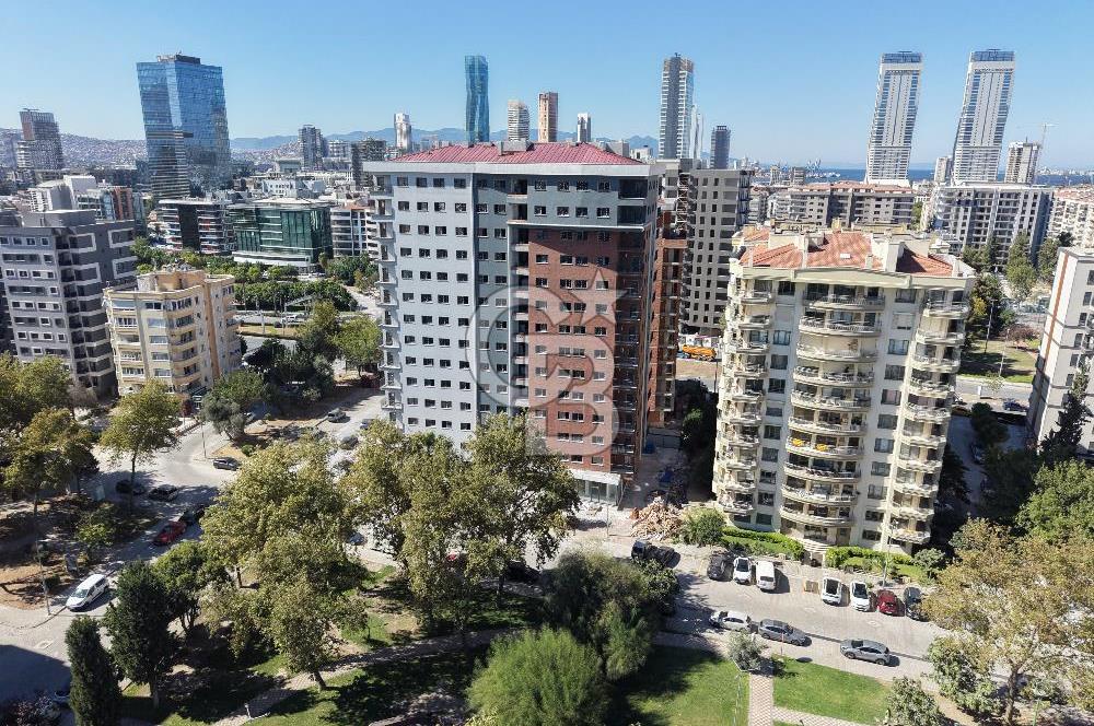 İzmir Bayraklı Mansuroğlu mah. matematik parkı cepheli satılık 3+1 daire