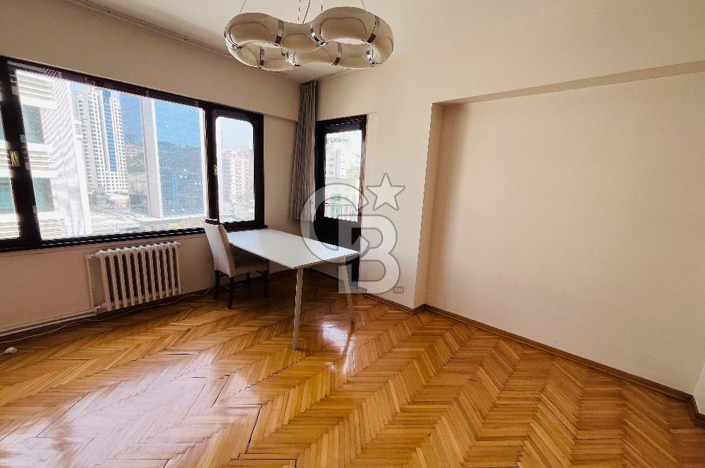 NİŞANTAŞI TEŞVİKİYEDE VALİKONAĞINA 50 MT.200 M² NET GENİŞ 3+1
