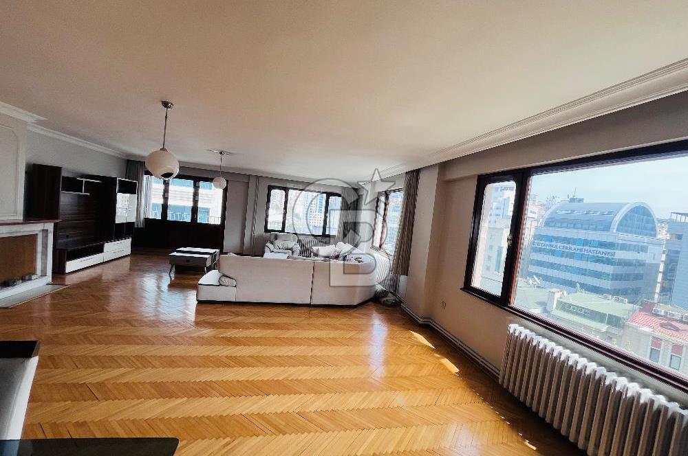 NİŞANTAŞI TEŞVİKİYEDE VALİKONAĞINA 50 MT.200 M² NET GENİŞ 3+1