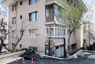 NİŞANTAŞI TEŞVİKİYEDE VALİKONAĞINA 50 MT.200 M² NET GENİŞ 3+1 - 1 - 362597
