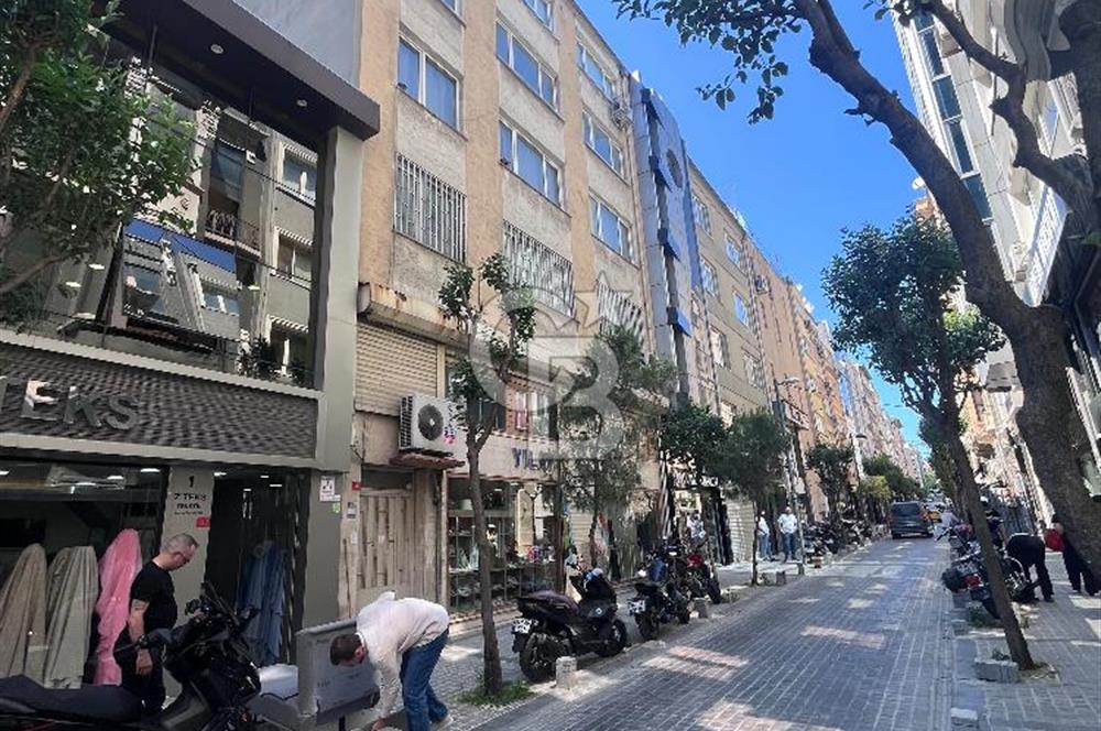 OSMANBEY TEKSTİLCİLERİN MERKEZİNDE SATILIK GENİŞ CEPHELİ DÜKKAN