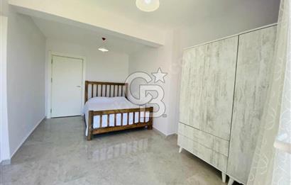 Denize sıfır sitede köşe başı 4+1 villa