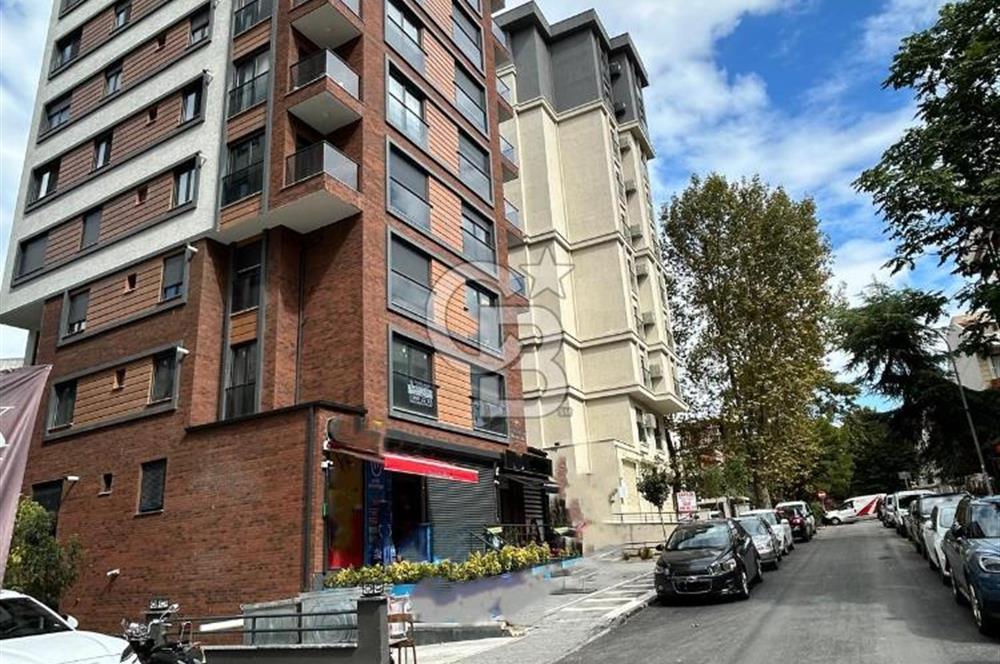 Suadiye'de sıfır caddeye yakın merkezi konum 2+1 daire