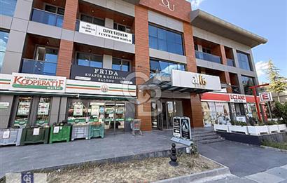 Park Caddesi'nde, Geniş Teraslı ve Ferah Kiralık Ofis