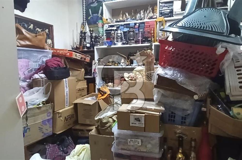 ANA CADDE ÜZERİNDE 200 M2 SATILIK DÜKKAN