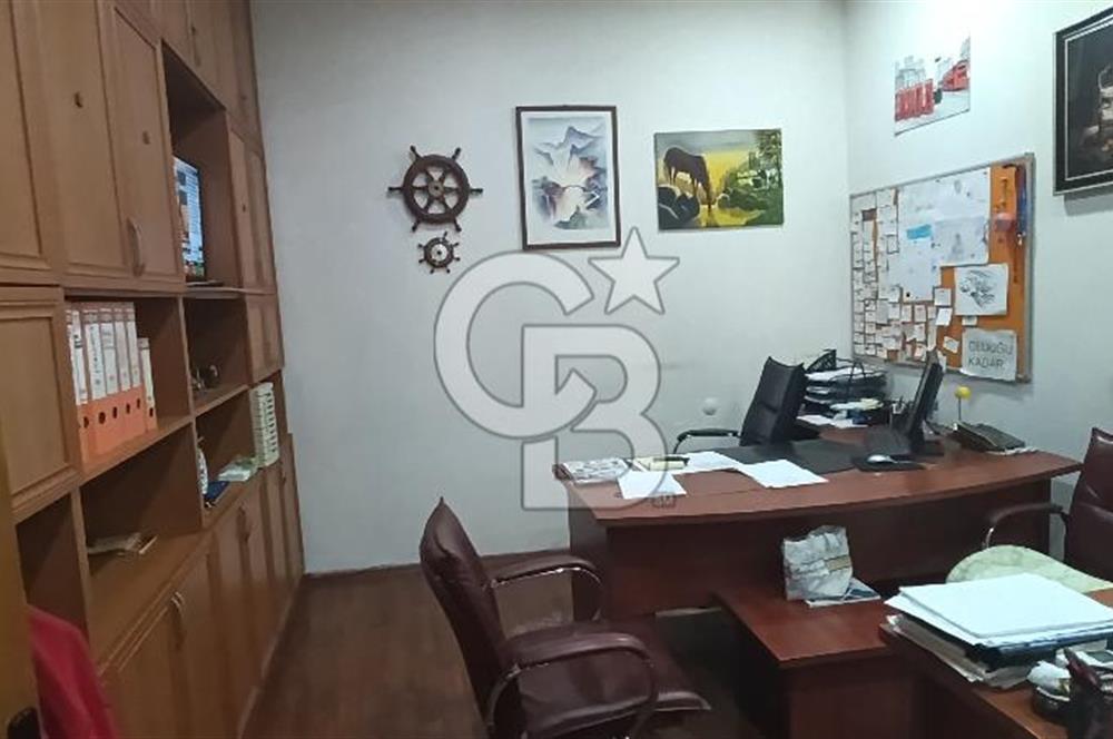 ANA CADDE ÜZERİNDE 200 M2 SATILIK DÜKKAN