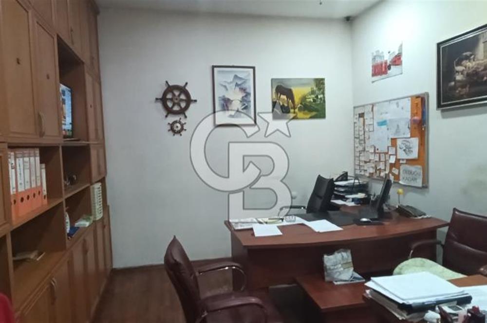 ANA CADDE ÜZERİNDE 200 M2 SATILIK DÜKKAN