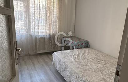 CB KiNG'DEN ANAFARTALAR CADDESİ'NDE SATILIK EŞYALI 2+1 DAİRE
