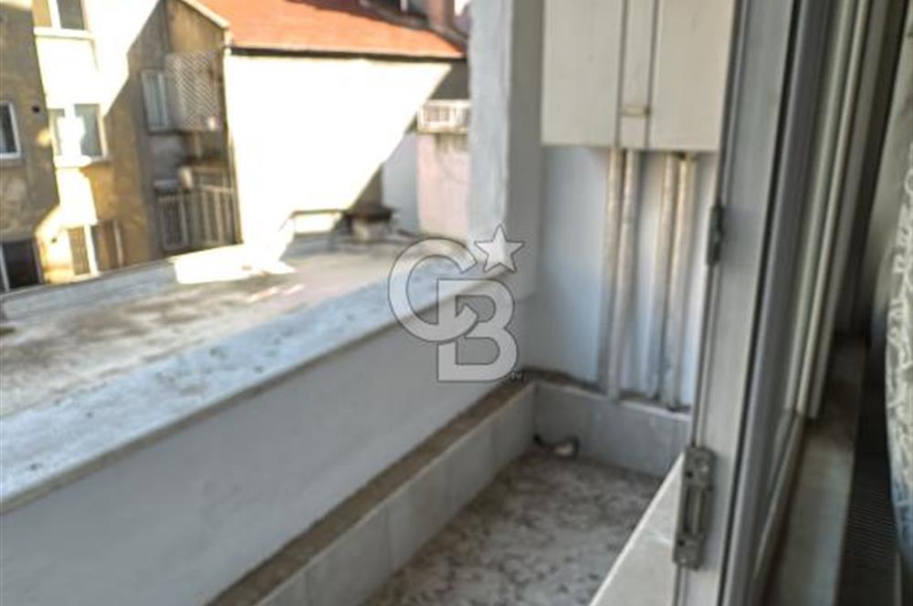 CB KiNG'DEN ANAFARTALAR CADDESİ'NDE SATILIK EŞYALI 2+1 DAİRE