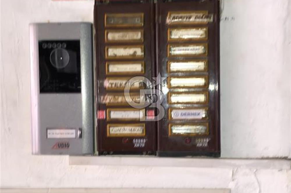CB KiNG'DEN ANAFARTALAR CADDESİ'NDE SATILIK EŞYALI 2+1 DAİRE