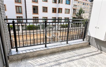 BALKONLU AÇIK MUTFAKLI 2+1 LÜX SİTEDE ULAŞIM AVANTAJLI DAİRE