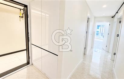 BALKONLU AÇIK MUTFAKLI 2+1 LÜX SİTEDE ULAŞIM AVANTAJLI DAİRE