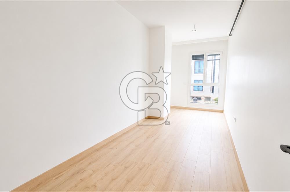 BALKONLU AÇIK MUTFAKLI 2+1 LÜX SİTEDE ULAŞIM AVANTAJLI DAİRE