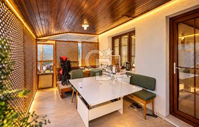 GAZİEMİR SARNIÇ'TA 4+1 MÜSTAKİL DUBLEKS SATILIK DOĞALGAZLI 180m2 VİLLA