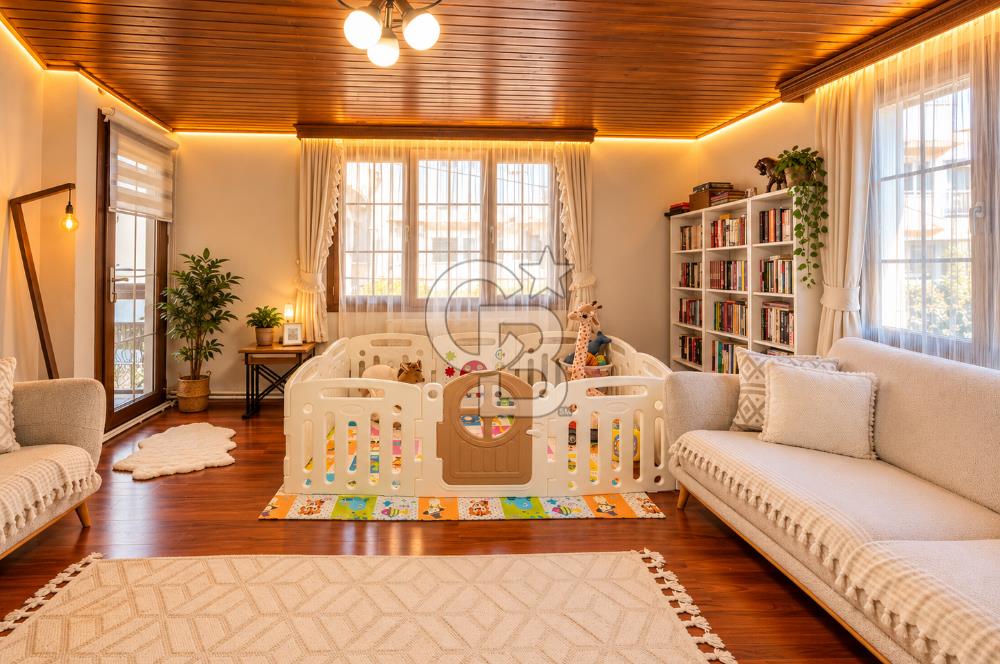 GAZİEMİR SARNIÇ'TA 4+1 MÜSTAKİL DUBLEKS SATILIK DOĞALGAZLI 180m2 VİLLA