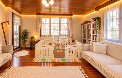 GAZİEMİR SARNIÇ'TA 4+1 MÜSTAKİL DUBLEKS SATILIK DOĞALGAZLI 180m2 VİLLA