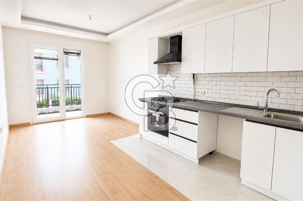BALKONLU AÇIK MUTFAKLI 2+1 LÜX SİTEDE ULAŞIM AVANTAJLI DAİRE