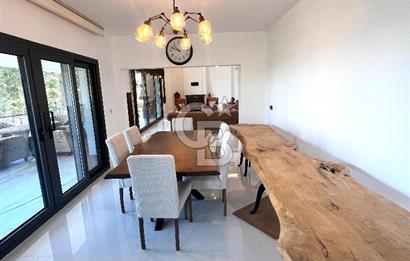 URLA GÜVENDİK’DE, HER KATINDAN KÖRFEZ VE ADALAR MANZARASINA HAKİM, ÖZEL HAVUZLU EŞYALI 7+2 KİRALIK KONAK