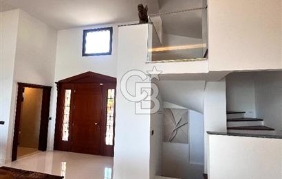 URLA GÜVENDİK’DE, HER KATINDAN KÖRFEZ VE ADALAR MANZARASINA HAKİM, ÖZEL HAVUZLU EŞYALI 7+2 KİRALIK KONAK