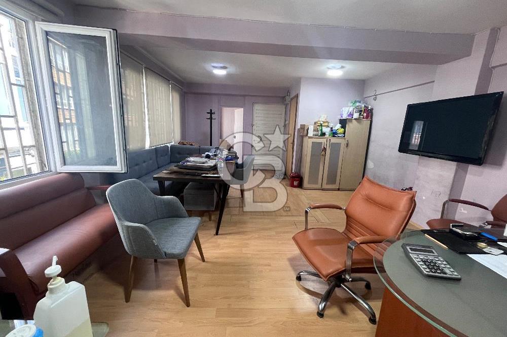 ŞİŞLİ NAKİYE ELGÜNDE METROYA 100 M.SATILIK HOME OFİS