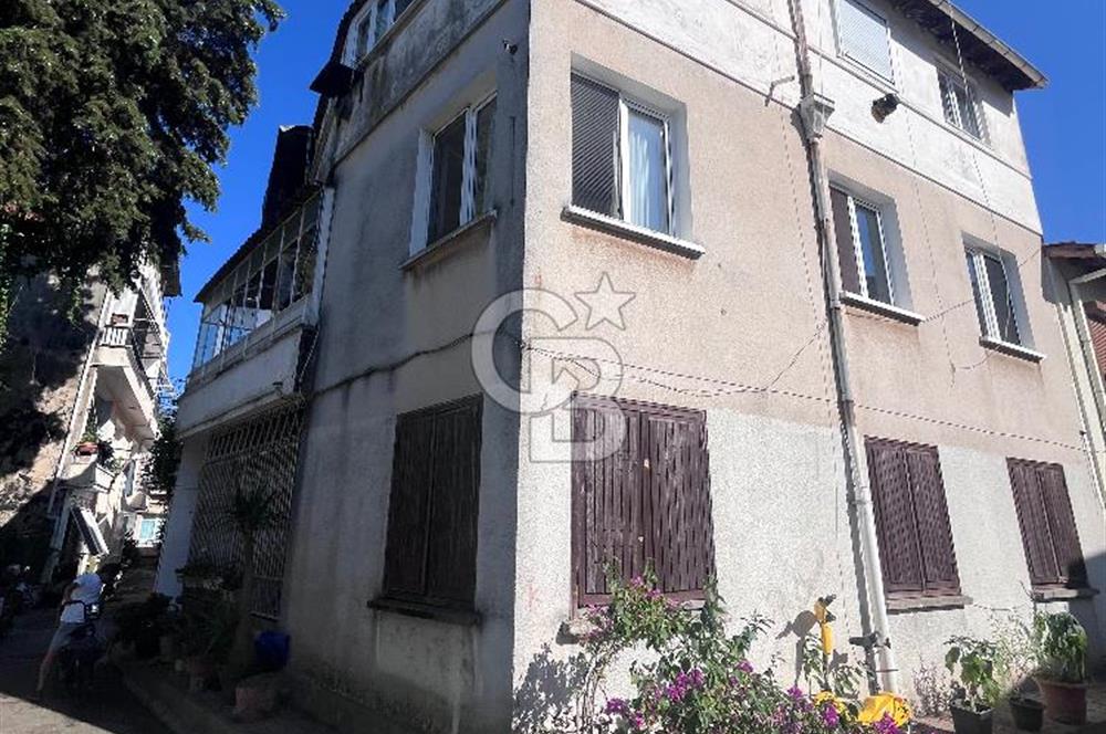 BÜYÜKADA MADENDE SAHİLE 150 M.SATILIK 3+1 DAİRE