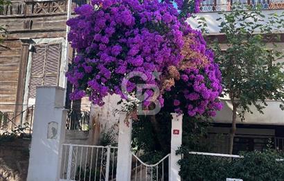 BÜYÜKADA MADENDE SAHİLE 150 M.SATILIK 3+1 DAİRE