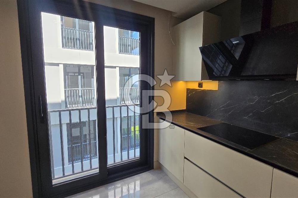 Üsküdar Ala Çamlica 2 Satilik 4+1/ 3 Banyolu Site içinde Daire