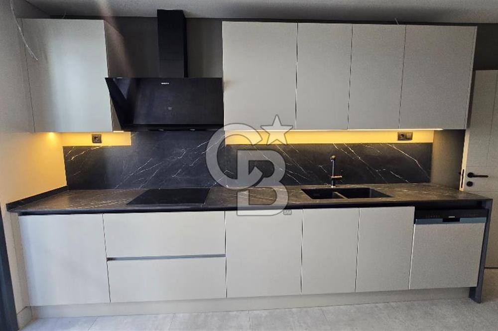 Üsküdar Ala Çamlica 2 Satilik 4+1/ 3 Banyolu Site içinde Daire
