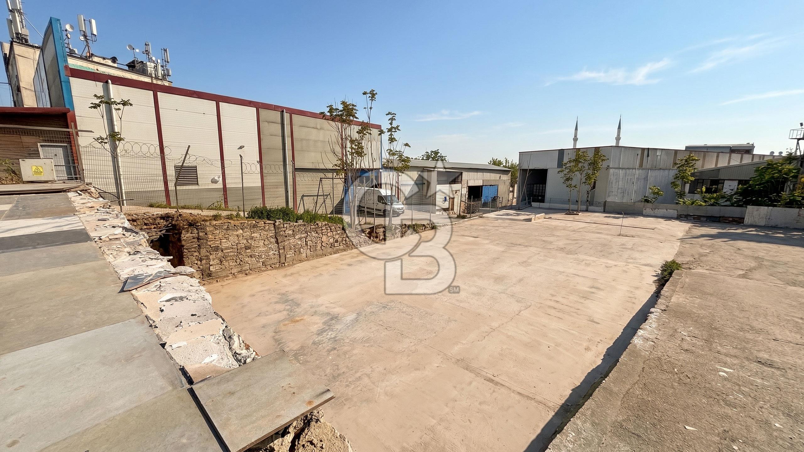 OTOSANSİT KARŞISI ANA CADDE CEPHELİ KİRALIK ARSA