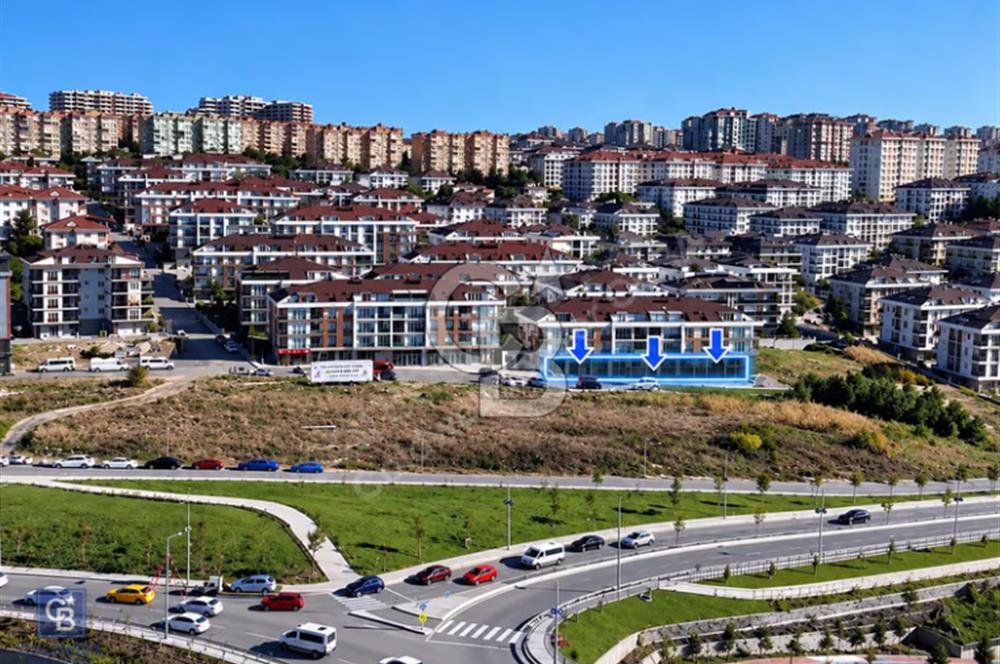 BEYLİKDÜZÜ YAŞAM VADİSİ'NE CEPHE 55 M2 SIFIR KİRALIK DÜKKAN