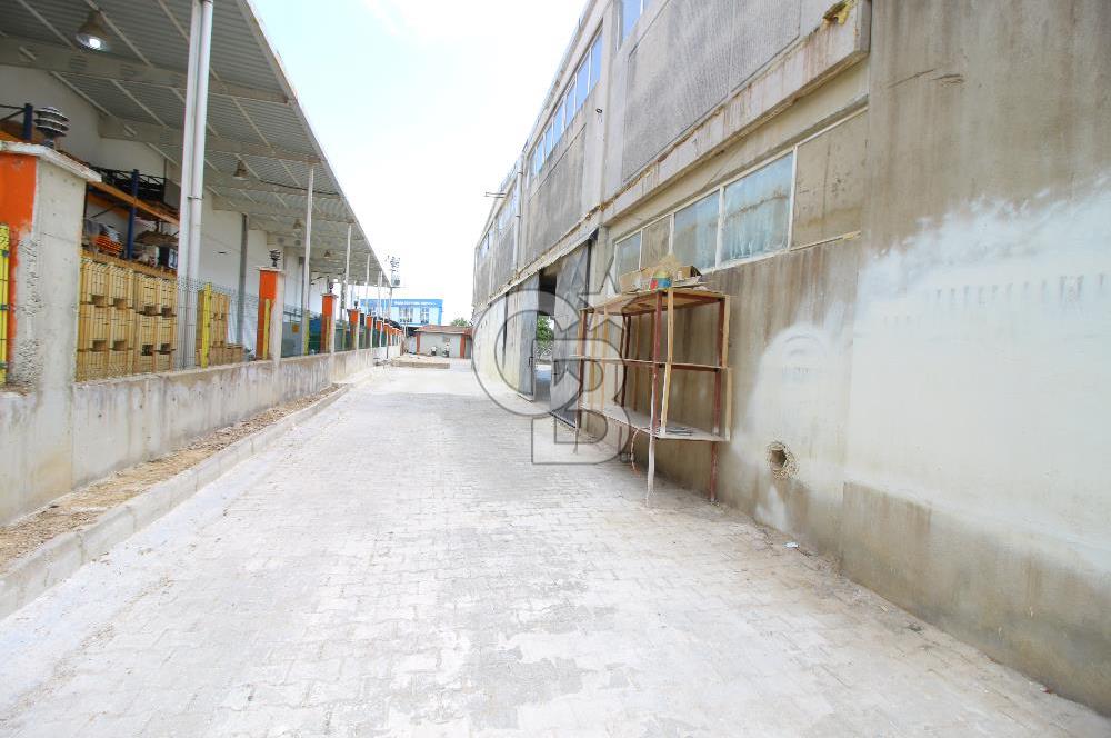 TORBALI YAZIBAŞINDA KÖŞE KONUMLU KİRALIK FABRİKA