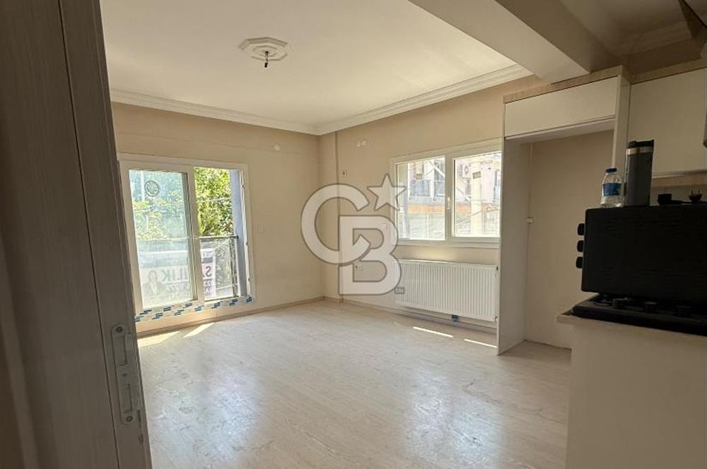 ÇİĞLİ BALATÇIK'TA ÜNİVERSİTEYE 1KM UZAKLIKTA KİRALIK 1+1 DAİRE