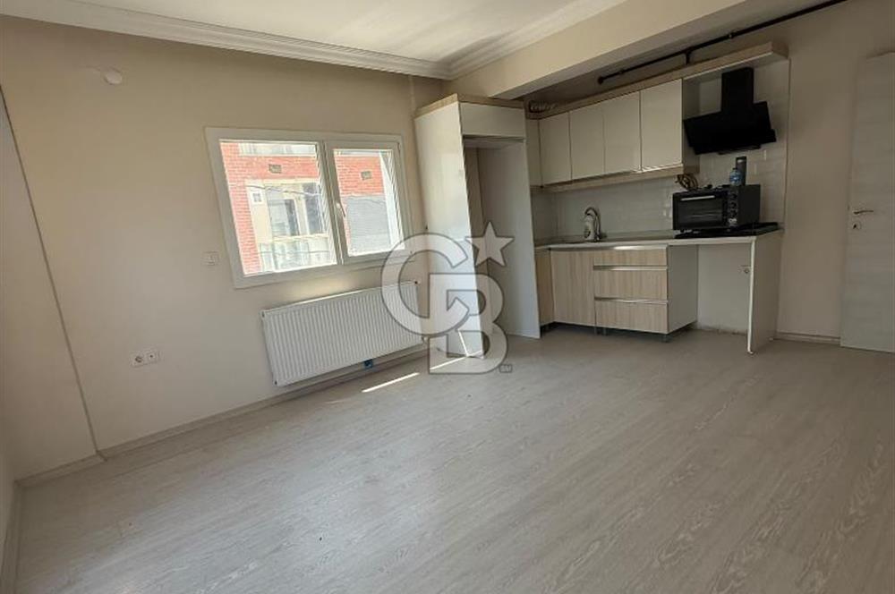 ÇİĞLİ BALATÇIK'TA ÜNİVERSİTEYE 1KM UZAKLIKTA KİRALIK 1+1 DAİRE