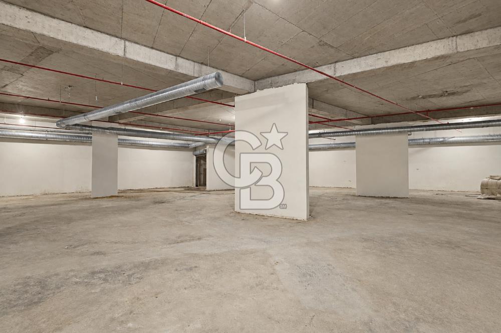 ATAŞEHİR-F.PAŞA / 860 M2 İSKANLI VE 3 TON YÜK ASANSÖRLÜ PLAZA