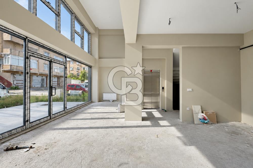 ATAŞEHİR-F.PAŞA / 860 M2 İSKANLI VE 3 TON YÜK ASANSÖRLÜ PLAZA