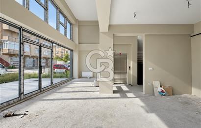 ATAŞEHİR-F.PAŞA / 860 M2 İSKANLI VE 3 TON YÜK ASANSÖRLÜ PLAZA