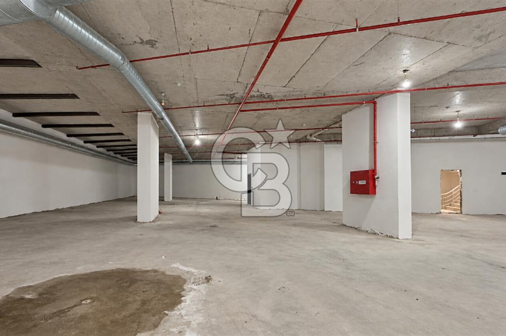 ATAŞEHİR-F.PAŞA / 3500 M2 İSKANLI VE 3 TON YÜK ASANSÖRLÜ PLAZA