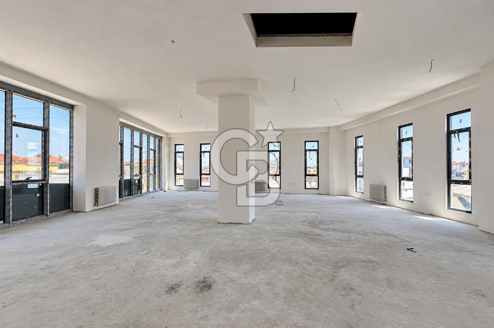 ATAŞEHİR-F.PAŞA / 3500 M2 İSKANLI VE 3 TON YÜK ASANSÖRLÜ PLAZA