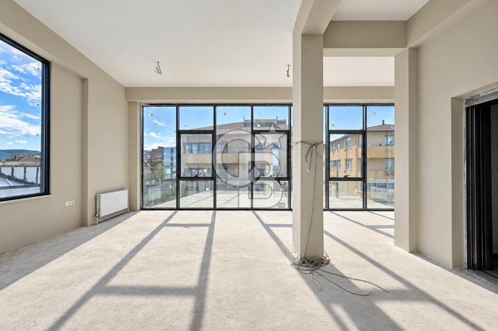 ATAŞEHİR-F.PAŞA / 860 M2 İSKANLI VE 3 TON YÜK ASANSÖRLÜ PLAZA