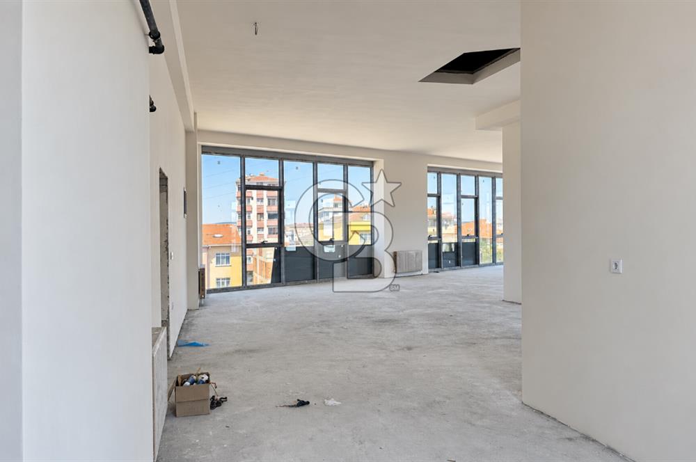 ATAŞEHİR-F.PAŞA / 3500 M2 İSKANLI VE 3 TON YÜK ASANSÖRLÜ PLAZA