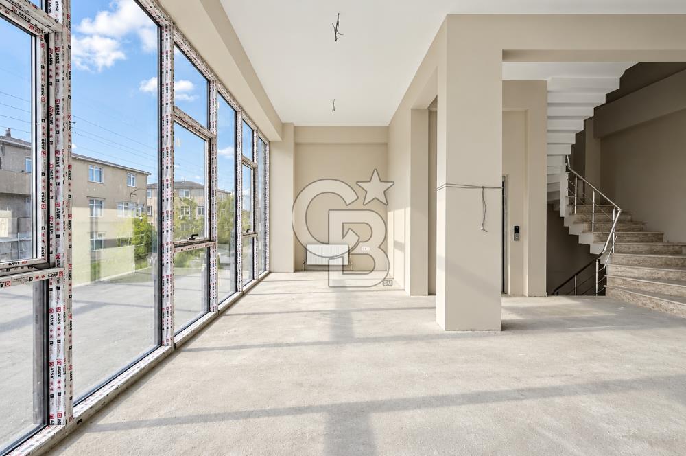 ATAŞEHİR-F.PAŞA / 860 M2 İSKANLI VE 3 TON YÜK ASANSÖRLÜ PLAZA