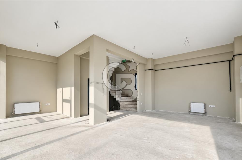 ATAŞEHİR-F.PAŞA / 860 M2 İSKANLI VE 3 TON YÜK ASANSÖRLÜ PLAZA