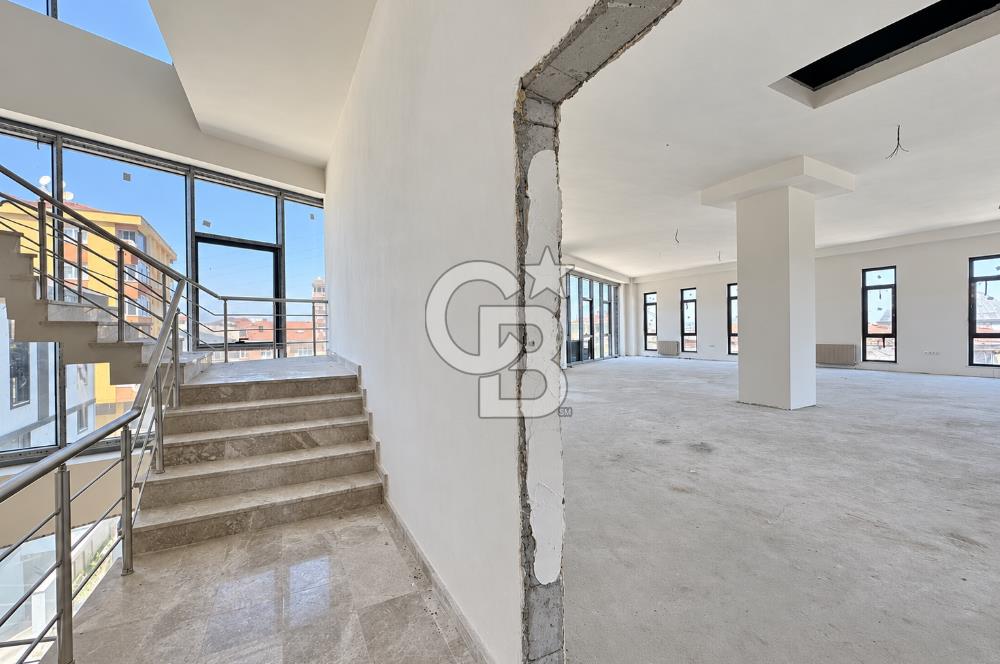 ATAŞEHİR-F.PAŞA / 3500 M2 İSKANLI VE 3 TON YÜK ASANSÖRLÜ PLAZA