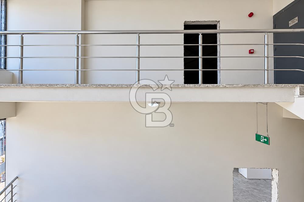 ATAŞEHİR-F.PAŞA / 3500 M2 İSKANLI VE 3 TON YÜK ASANSÖRLÜ PLAZA