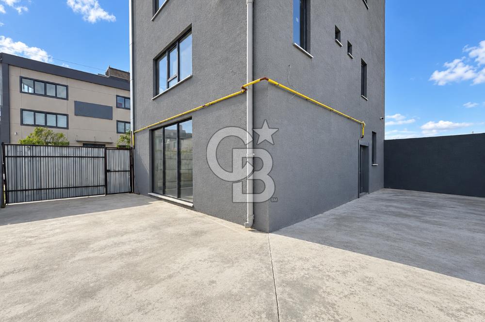 ATAŞEHİR-F.PAŞA / 860 M2 İSKANLI VE 3 TON YÜK ASANSÖRLÜ PLAZA