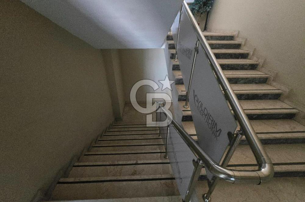 GERSAN SANAYİ SİTESNDE KÖŞE BAŞI 1900 M2 KAPALI ALANLI KÖŞE BİNA